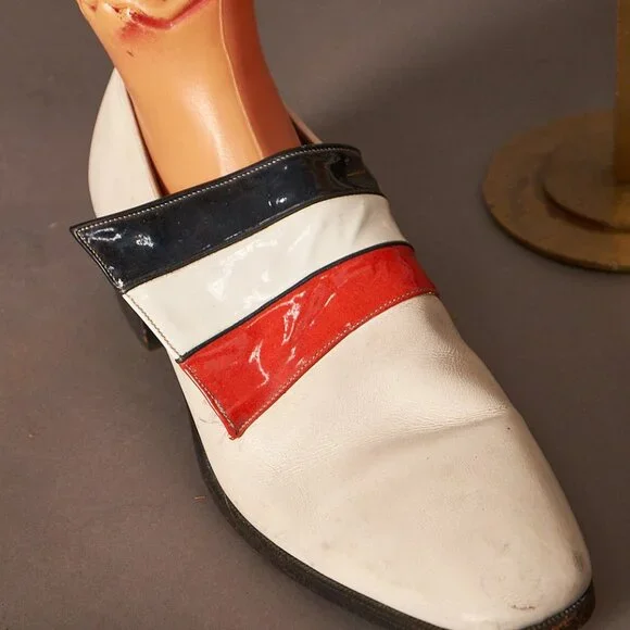 Late 60s Early 70s Stetson White Red and Black Slip On Men’s Shoes